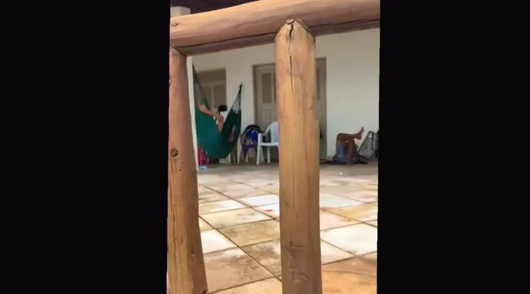 VÍDEO: Ambulantes invadem e ocupam casas à beira-mar em Pipa