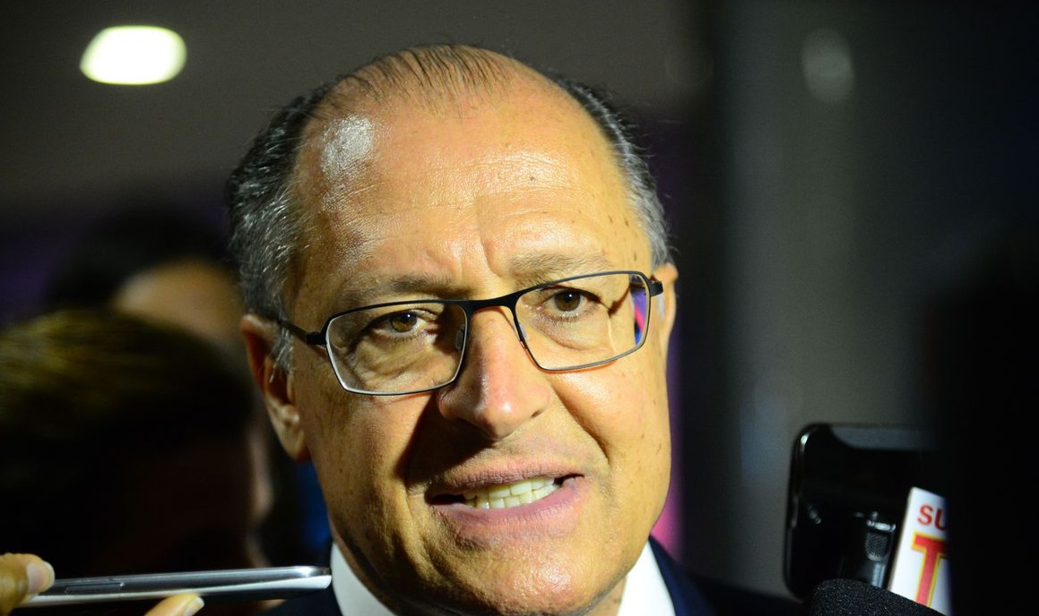 Relator do Orçamento e Alckmin propõem PEC para garantir Auxílio Brasil de R$ 600 em 2023