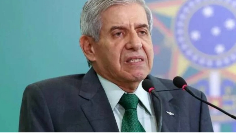 VÍDEO: General Heleno diz que Lula é cachaceiro e “infelizmente” não está doente