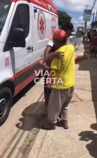 VÍDEO: Mulher com carro automático atropela sem querer o marido em Natal; vítima morreu no local