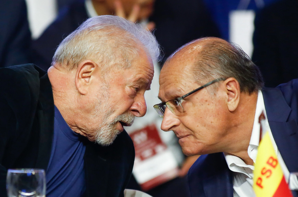 Lula manda adiar PEC da Transição para Alckmin dialogar antes com Congresso