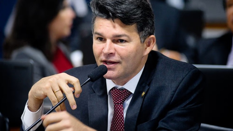 Deputado pede ao Exército Garantia da Lei e da Ordem após ter conta suspensa no Twitter
