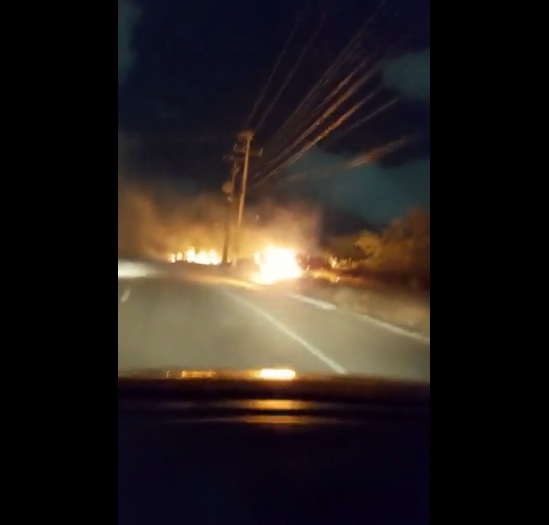 VÍDEO: Início de incêndio é registrado em avenida de Natal