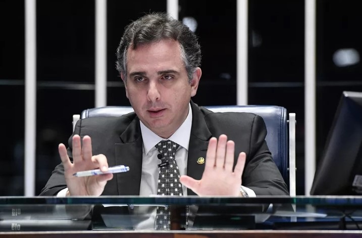 Pacheco defende teto de gastos e diz que regra pode ser ‘relativizada’ apenas para o Bolsa Família