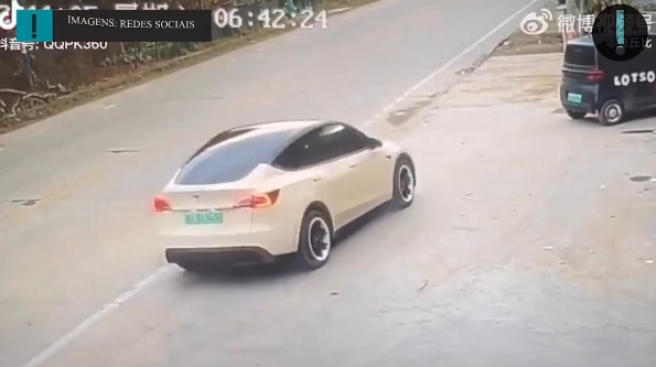 VÍDEO: Carro da Tesla perde controle e causa duas mortes na China