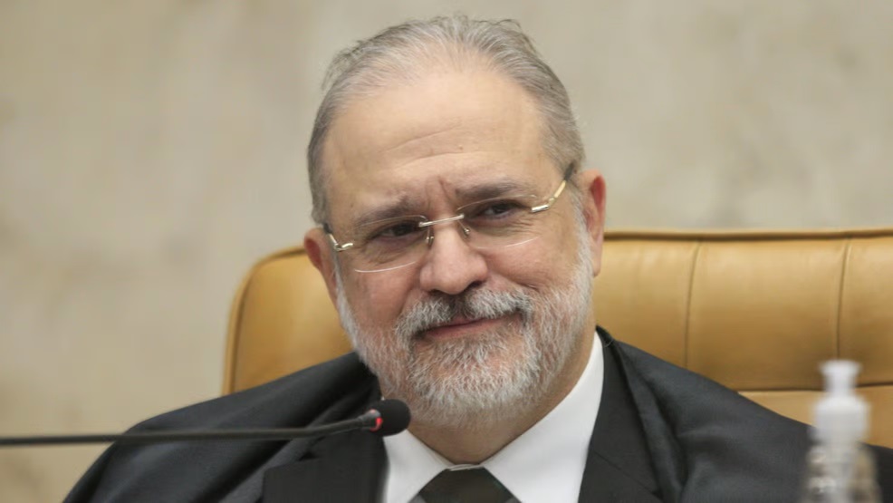 Aras rejeita pedido de senadores e descarta investigar urnas