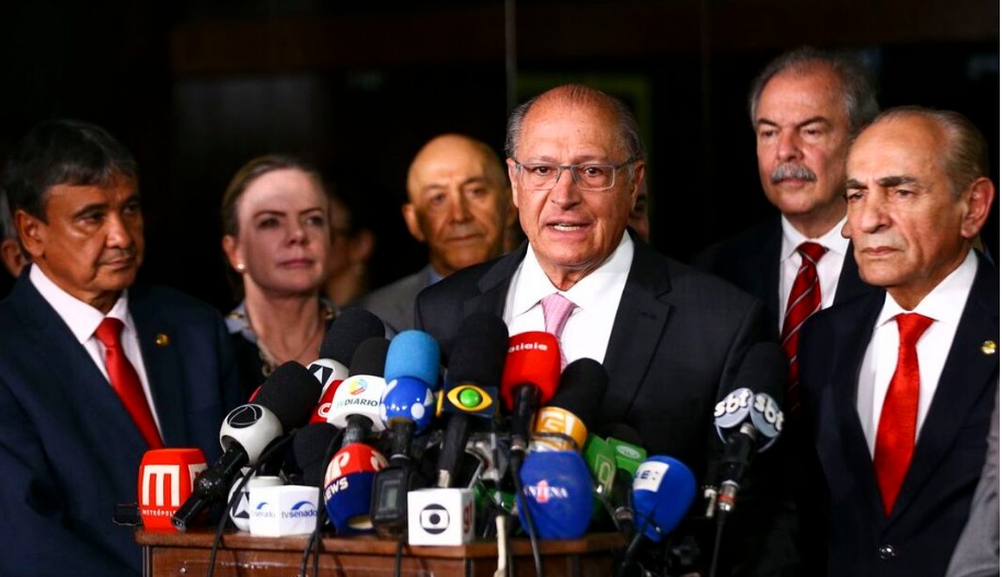 Alckmin anuncia mais 61 nomes da equipe de transição