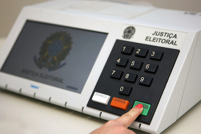 Coordenador de estudo sobre urnas diz que relatório do PL é "preliminar" e "confidencial"