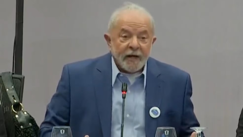 Risco-país dispara até 8% após falas de Lula no Egito