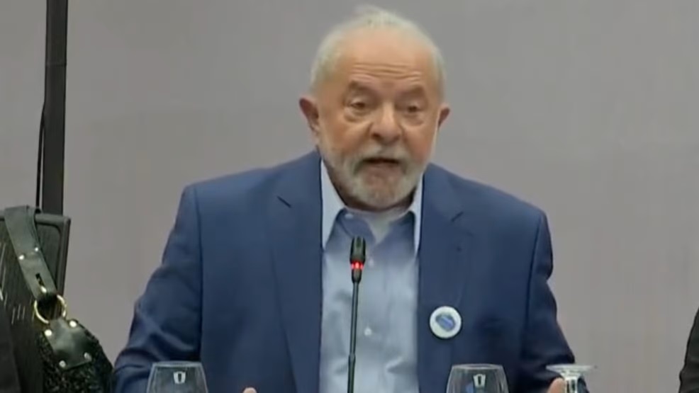 Risco-país dispara até 8% após falas de Lula no Egito