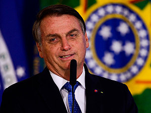 Michelle e apoiadores negam que Bolsonaro tenha sido atendido em hospital