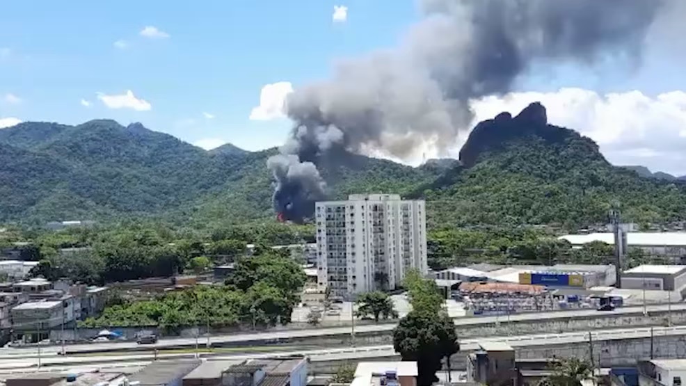 VÍDEO: Incêndio atinge área da Globo no Rio de Janeiro