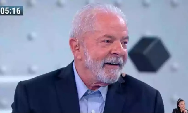 VÍDEO: Lula ouve gritos de ‘ladrão’ e deixa restaurante às pressas em Lisboa
