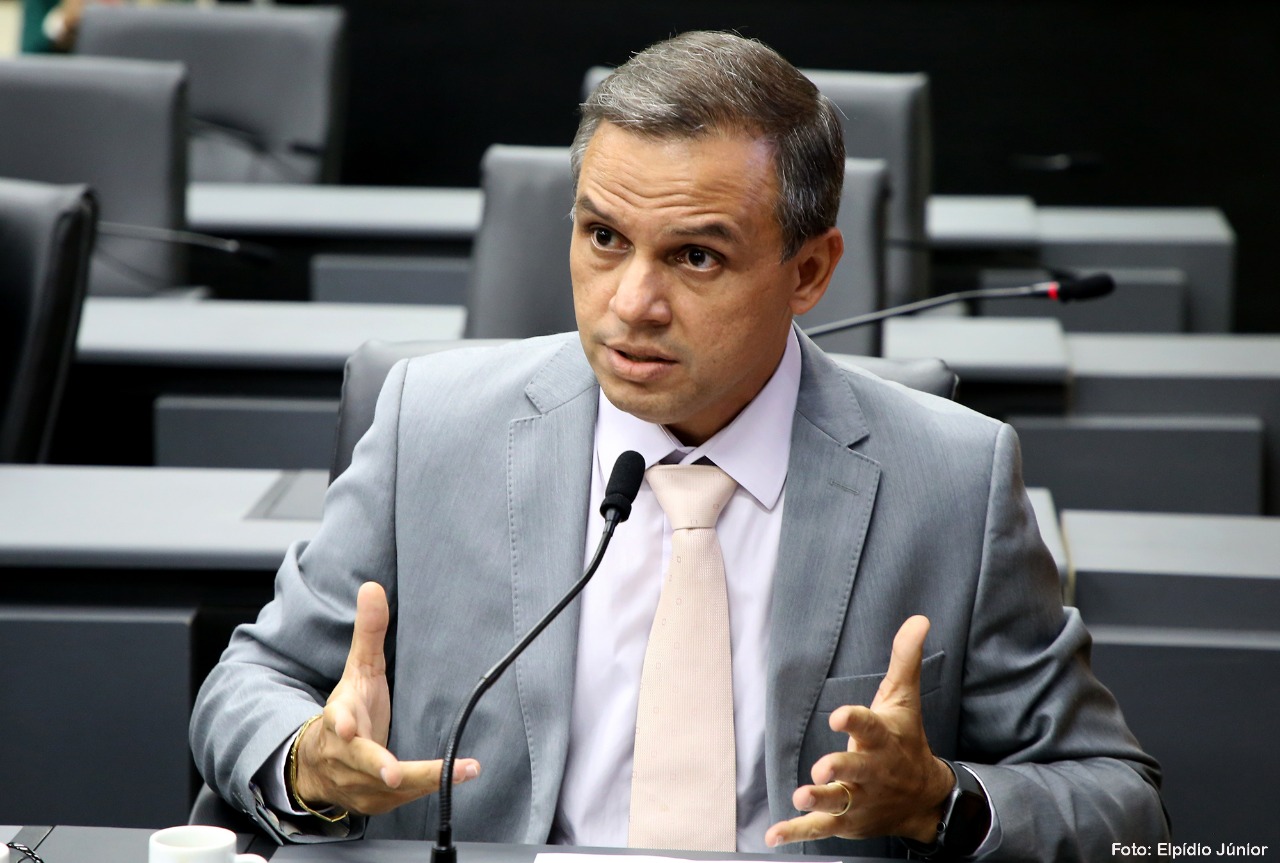 Vereador Aldo Clemente homenageia Federação Nacional dos Auditores e Fiscais (FENAFIM)