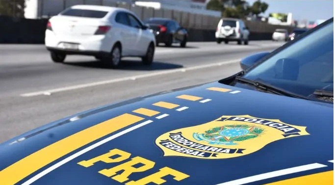 Rodovias do país têm 13 interdições e 5 bloqueios, afirma PRF