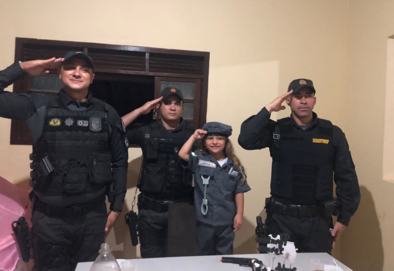 Policiais Militares do RN fazem surpresa em aniversário de criança que sonha em ingressar na PM