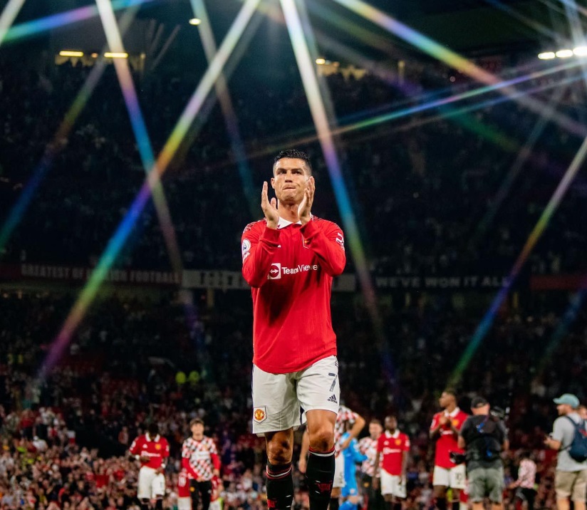 Manchester United anuncia rescisão contratual com Cristiano Ronaldo