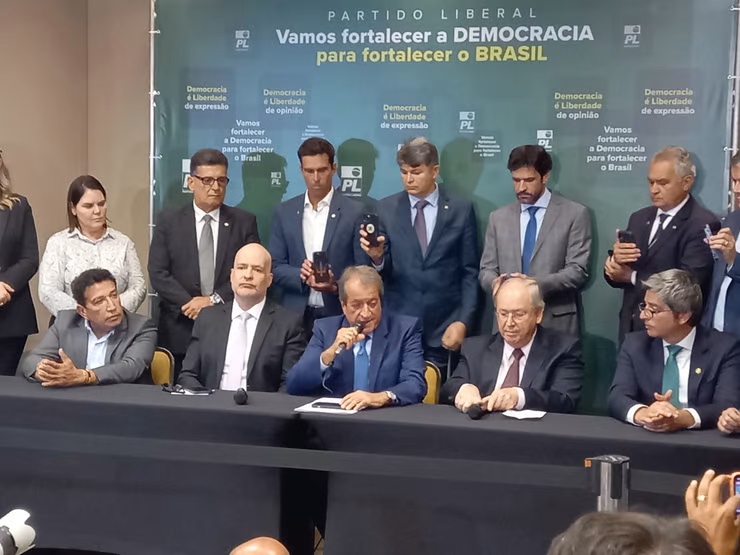PL chama pedido de Moraes de "medida açodada" que "traria tumulto processual"