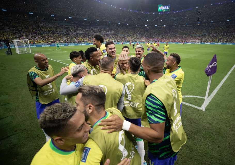 VÍDEO: Richarlison brilha, marca golaço e Brasil vence a Sérvia em sua estreia na Copa