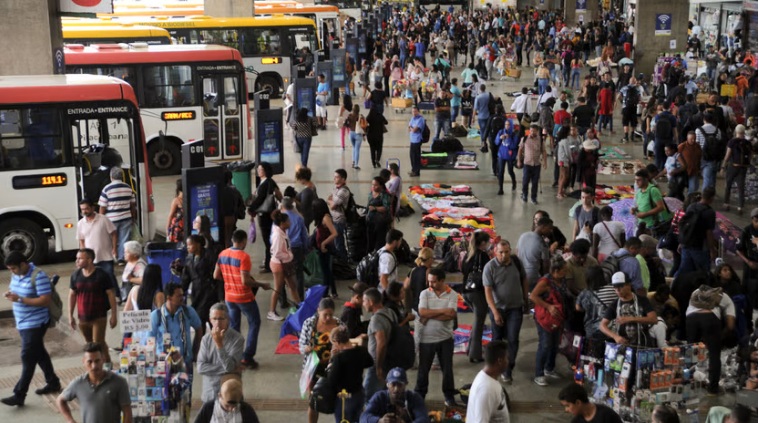 Expectativa de vida no Brasil sobe para 77 anos