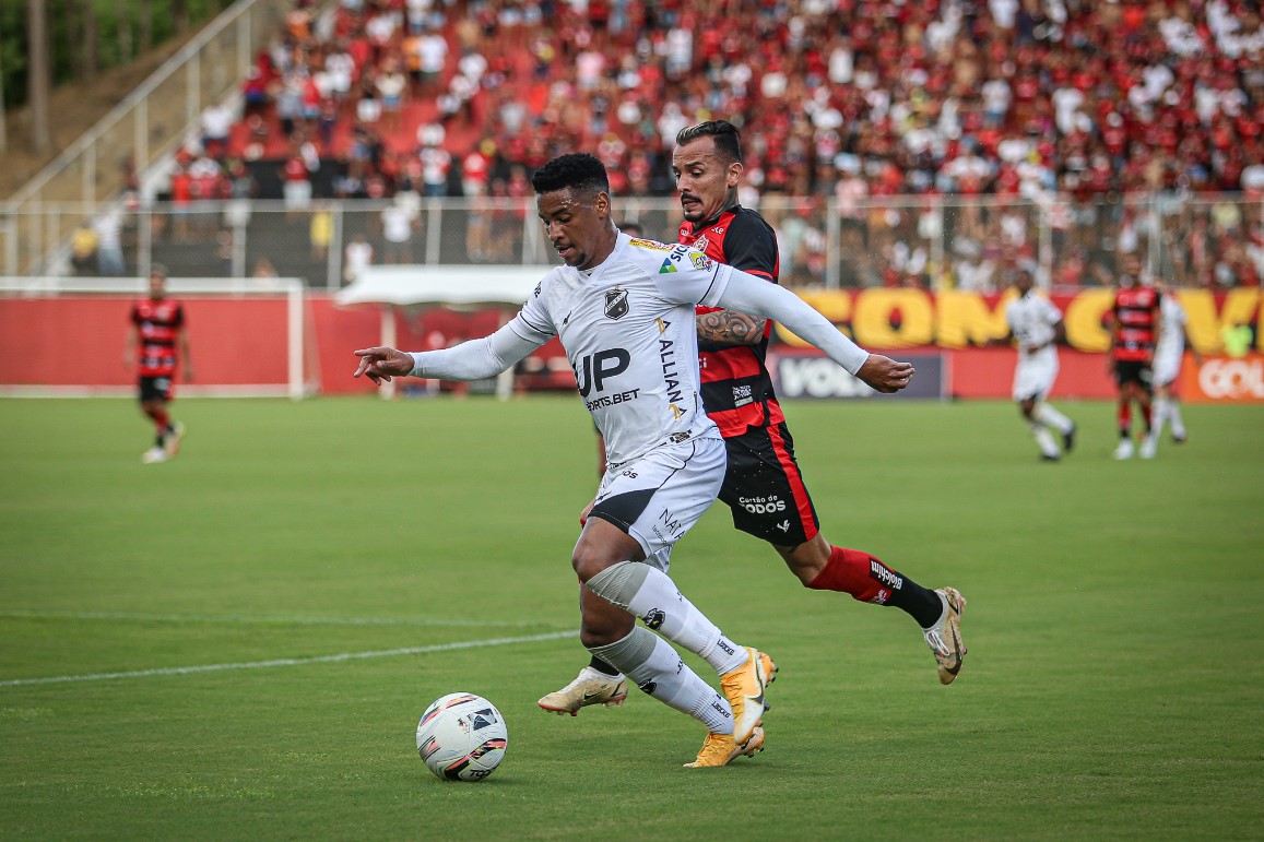 Destaque do ABC está de saída do time; clube havia anunciado renovação com jogador