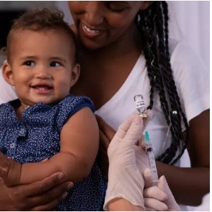 Saiba quais as reações da vacina da covid-19 em bebês