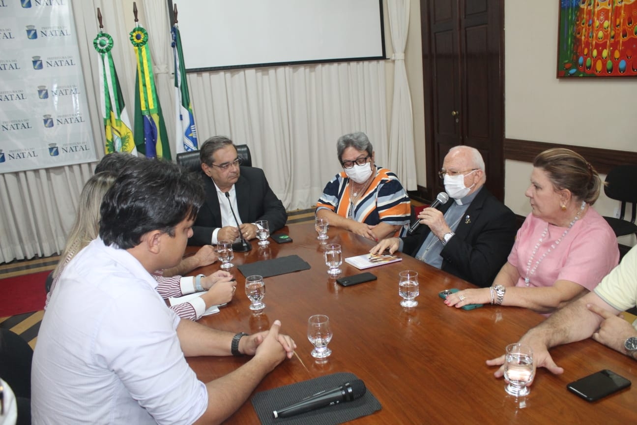 Prefeito e arcebispo de Natal assinam convênio para reforma na Catedral Metropolitana