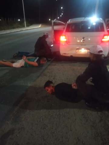 VÍDEO: Criminosos assaltam mercadinho em Natal, mas são presos por policiais em seguida