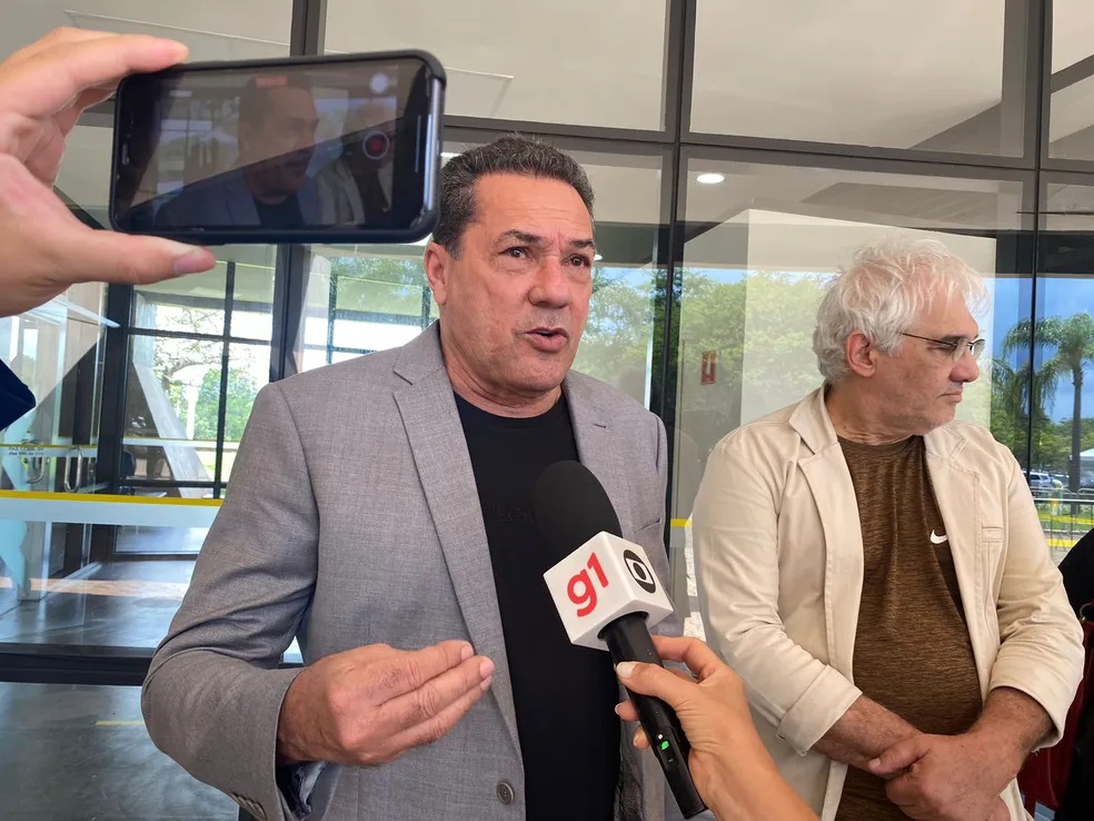 Vanderlei Luxemburgo se reúne com equipe de transição de Lula em Brasília