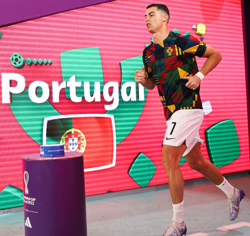 Cristiano Ronaldo é reserva pela primeira vez em uma Copa do Mundo