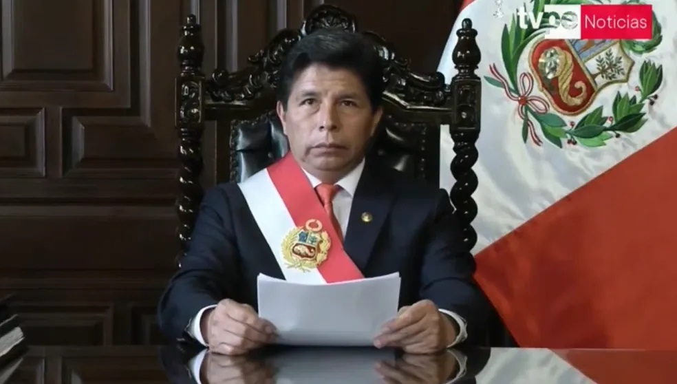 Presidente do Peru anuncia 'governo de exceção', dissolve Congresso e declara estado de emergência