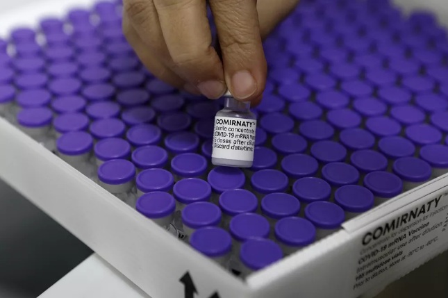 Sesap distribui vacinas para iniciar aplicação de quinta dose em pessoas acima de 60 anos no RN