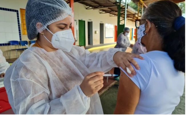Natal inicia aplicação da quinta dose da vacina em pessoas acima de 60 anos nesta sexta