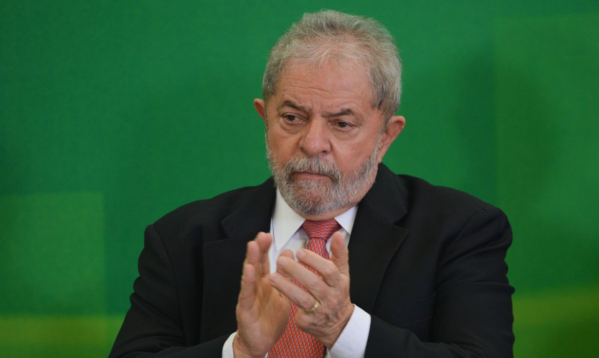 Transição foi a mais participativa e econômica, diz Lula