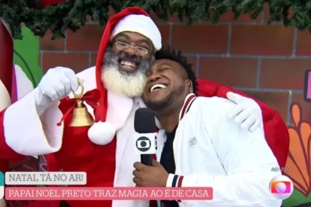 Papai Noel negro comove repórter da Globo: “Bate no coração diferente”