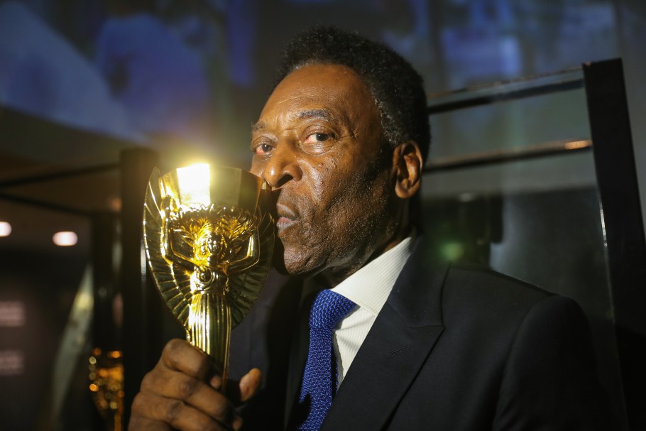 Por Pelé, Conmebol propõe à CBF substituir estrelas no uniforme por três corações