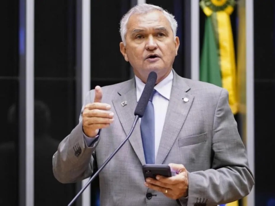 General Girão sugere que vandalismo em Brasília foi causado por infiltrados em ato bolsonarista: “Tudo orquestrado”