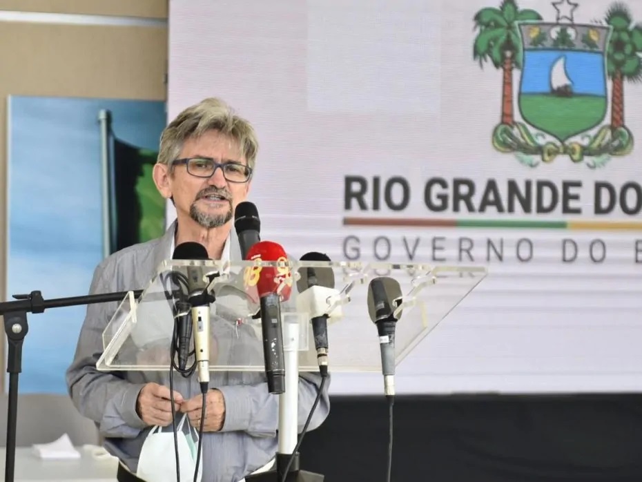 Secretário de Saúde do RN, Cipriano Maia sente mal-estar e é internado
