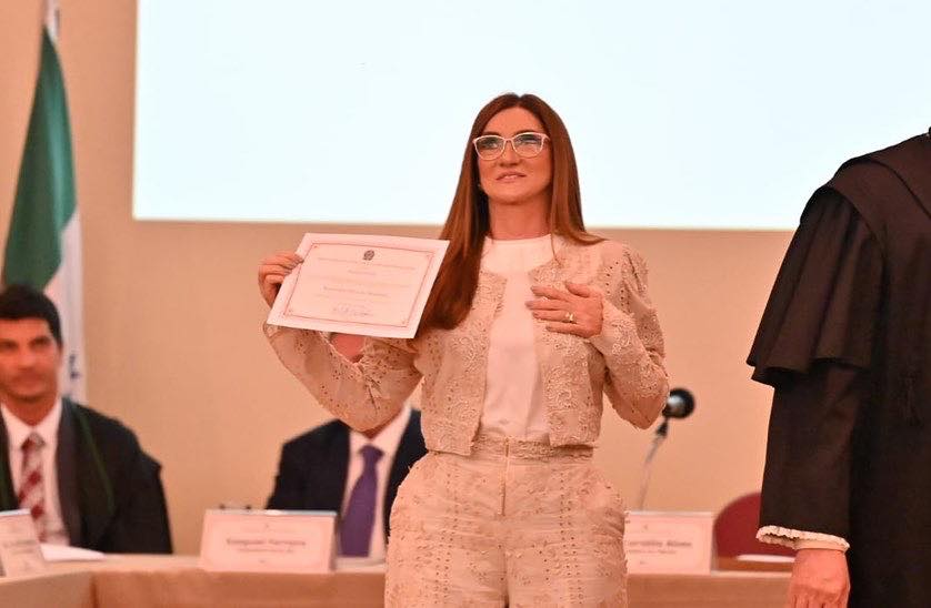 "Esse diploma é seu, Paulo", diz Terezinha Maia ao ser diplomada deputada estadual