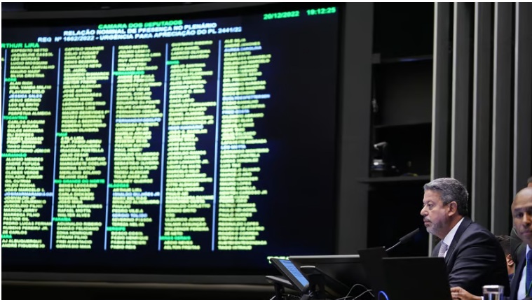 Câmara aprova texto-base da PEC da Transição em primeiro turno; veja como votou cada deputado