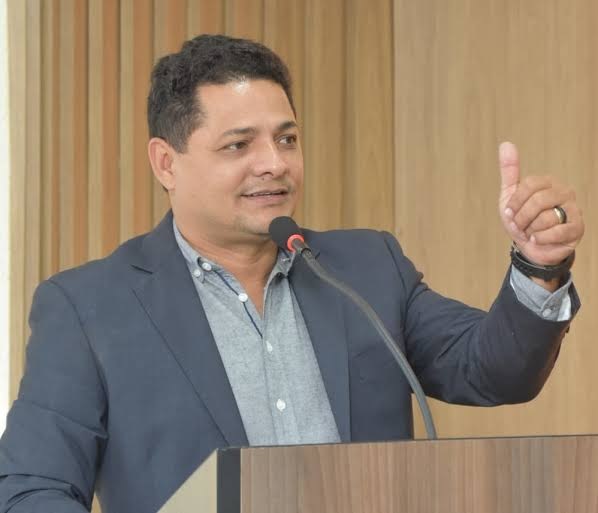 Prefeito Eraldo do PT aumenta para 15% a cobrança da taxa de iluminação pública em São Gonçalo do Amarante