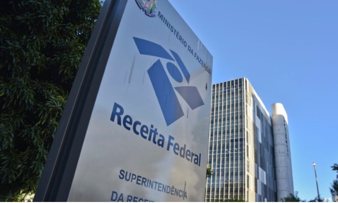 Arrecadação federal em novembro é a maior em 9 anos e supera R$ 2 tri na parcial de 2022