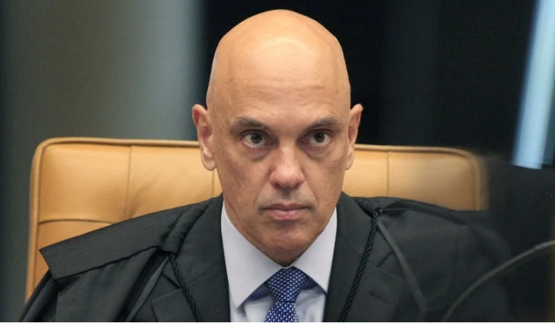 Moraes desbloqueia R$ 1,15 milhão do PL para pagar salários