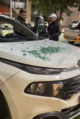 Motorista com sinais de embriaguez perde controle do carro e invade loja em Natal