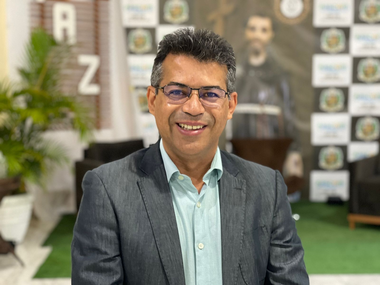 Gestão do prefeito Luciano Santos em Lagoa Nova é aprovada por quase 90% da população, aponta pesquisa