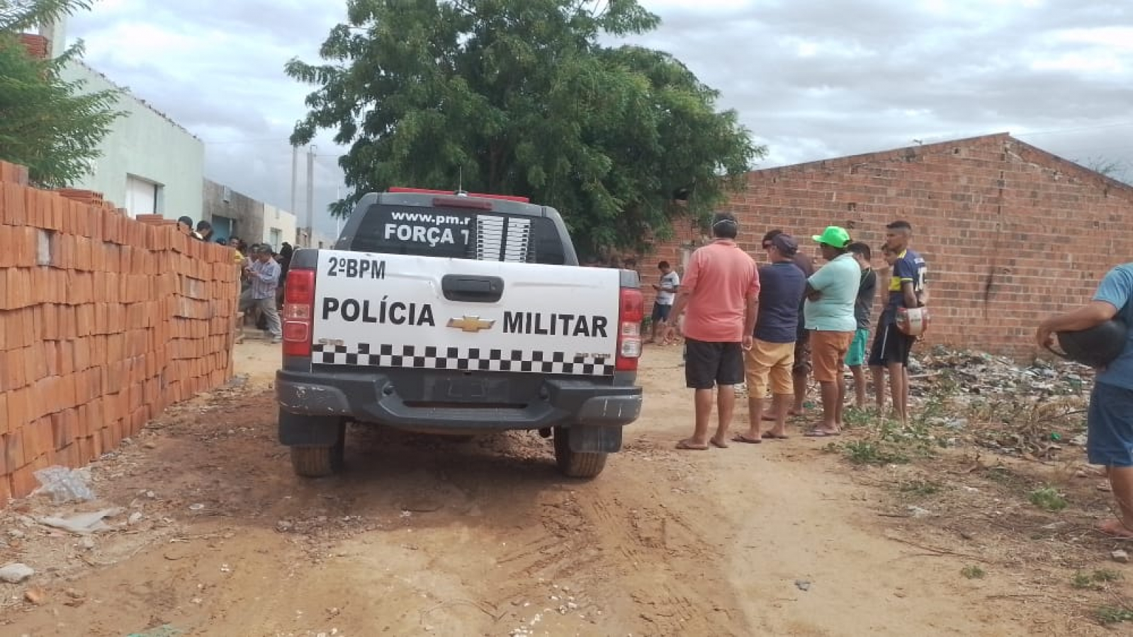 Dois irmãos e um amigo são assassinados dentro de casa na véspera de Natal no RN