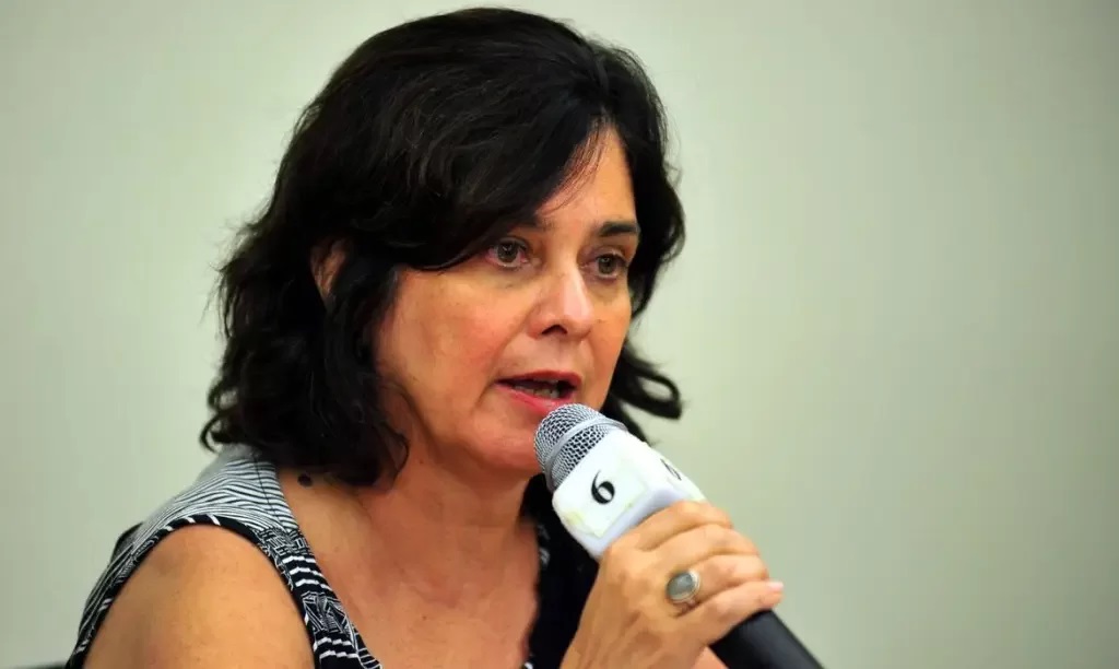Futura ministra de Lula pode assumir já tendo que explicar escândalo na Fiocruz