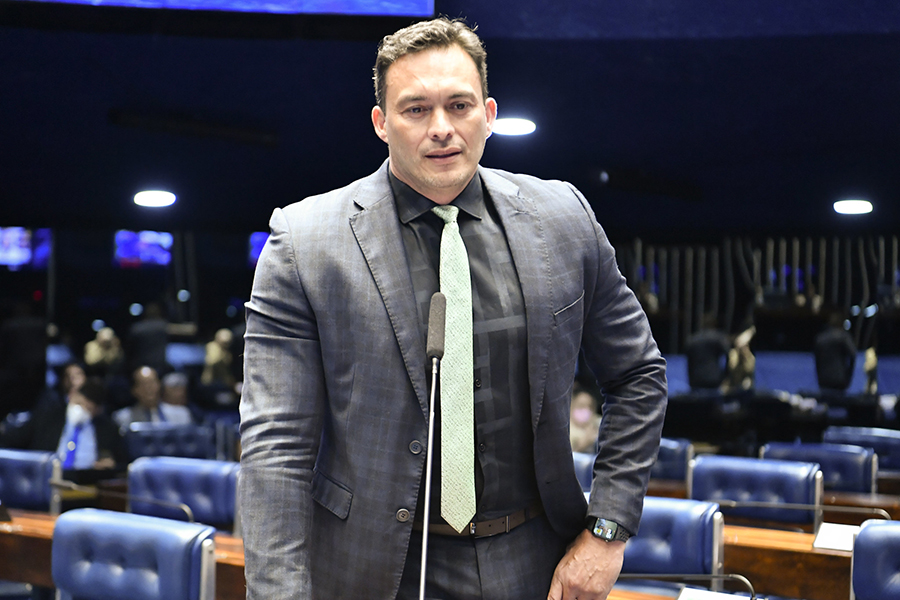 Styvenson diz que sai do Podemos em caso de adesão a Lula