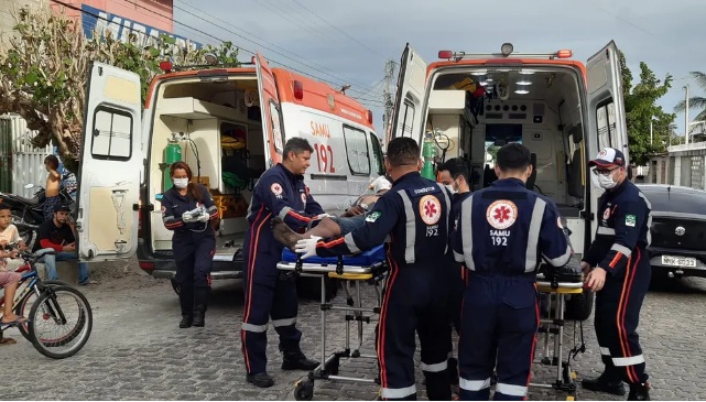 Duas vítimas do incêndio em fábrica de fogos de artifício estão em estado grave com mais 90% do corpo queimado