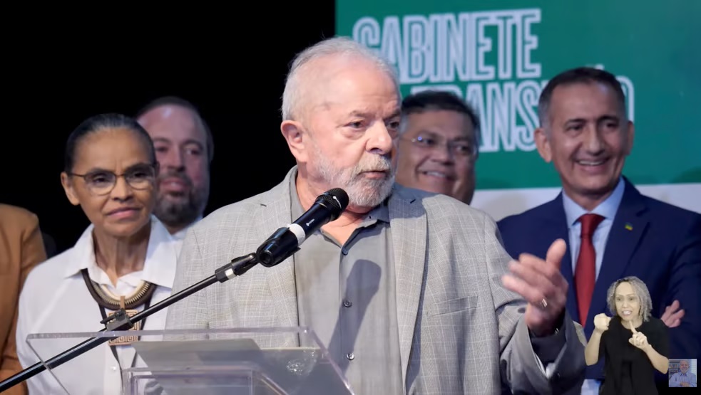 Lula loteia Esplanada para MDB, PSD e União, mas não garante governabilidade